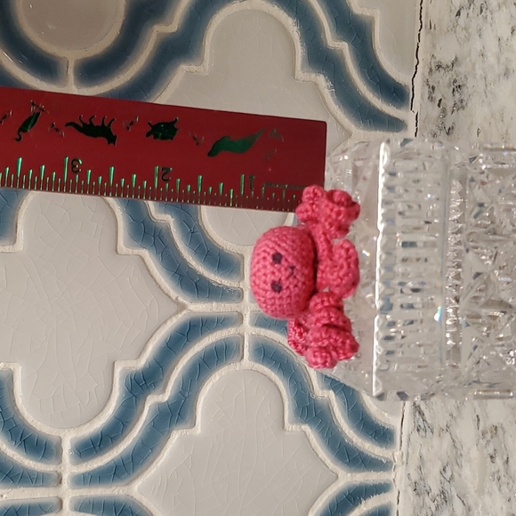 🎁 Mini Amigurumi 1" Octopus Pink - Picture 3 of 5